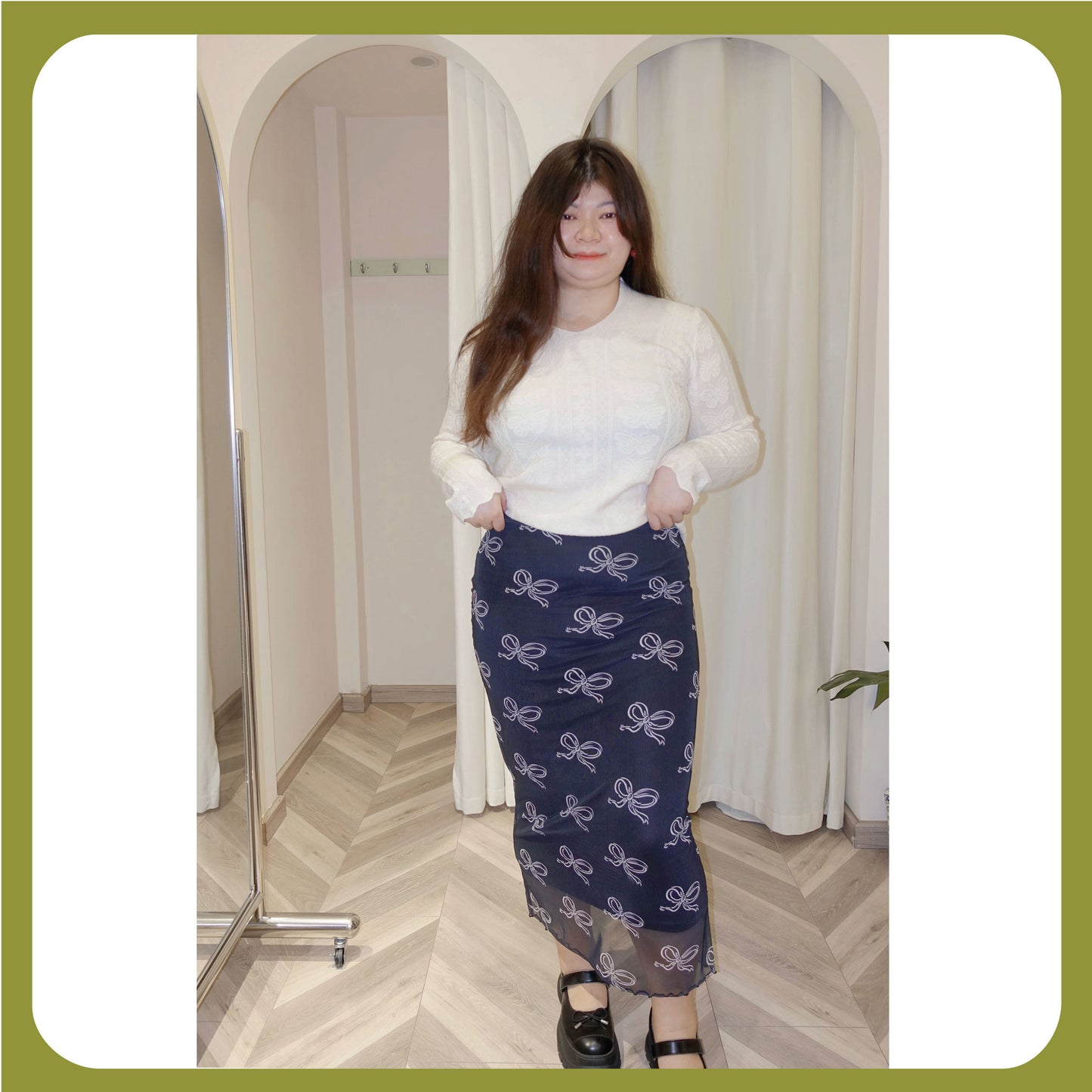 Plus Size Stretch Pencil Skirt - Contour Waist & Bow Accent